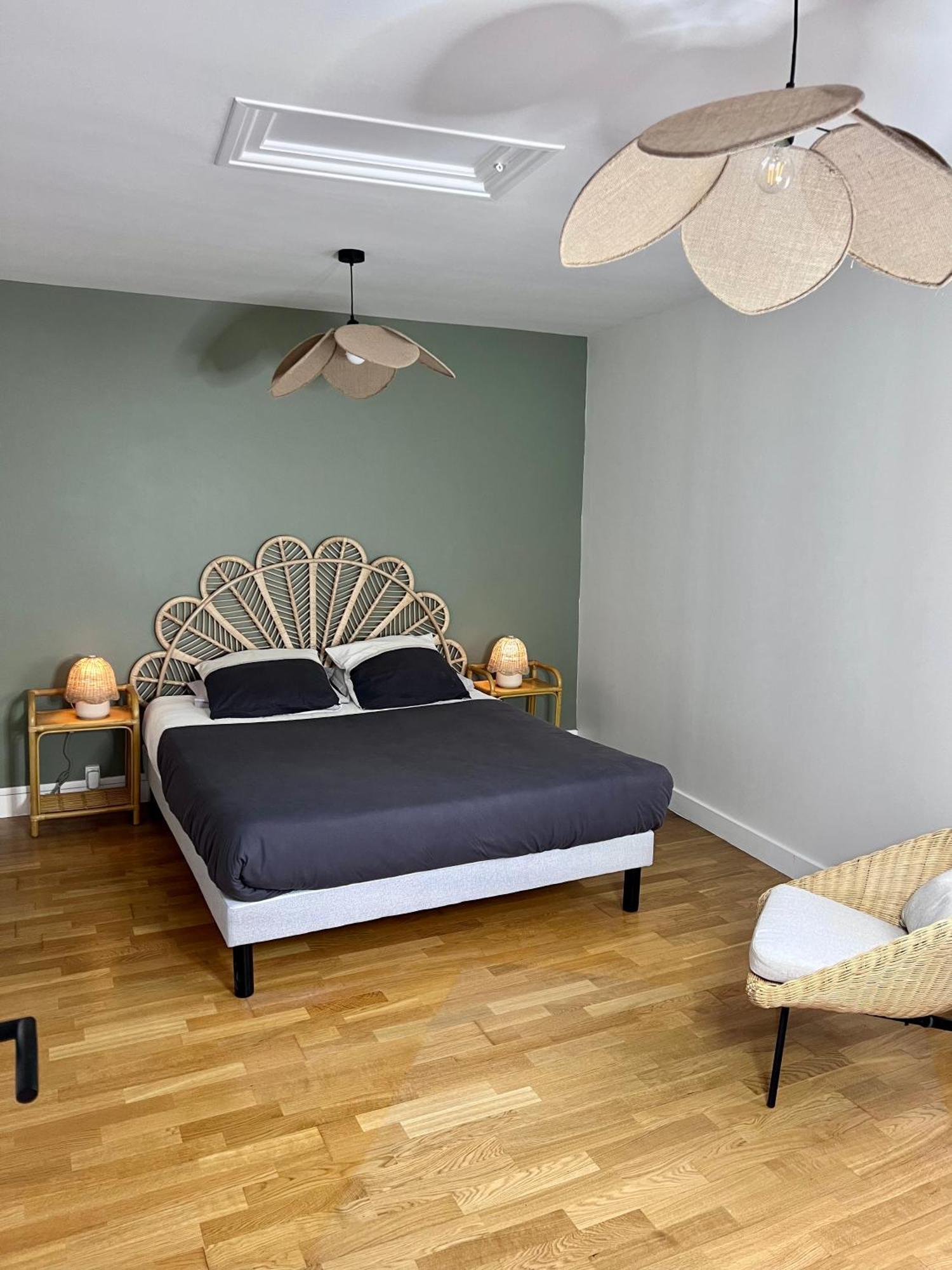 Grand Appartement Ultra Moderne Plein Centre, Plage A Pieds, Avec Parking Конкарно Екстериор снимка